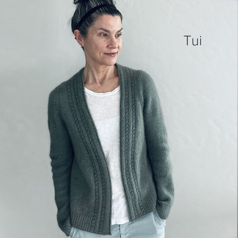 Kit for Mabel, designed by Isabell Kraemer. Yarn – Āhuru, NZ spun 4ply blend of 80% merino / 20% possum. Here in colourway Tui.