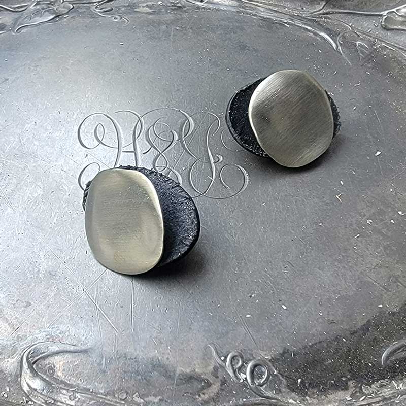 Midcentury Modern Circle Stud Pedestal Button by JUL Designs White brass with leather backing Available in white brass and blacked white brass Ornament size - 25mm (1") Shaft length - 9.5mm (3/8") Leather backing - 22mm (7/8")