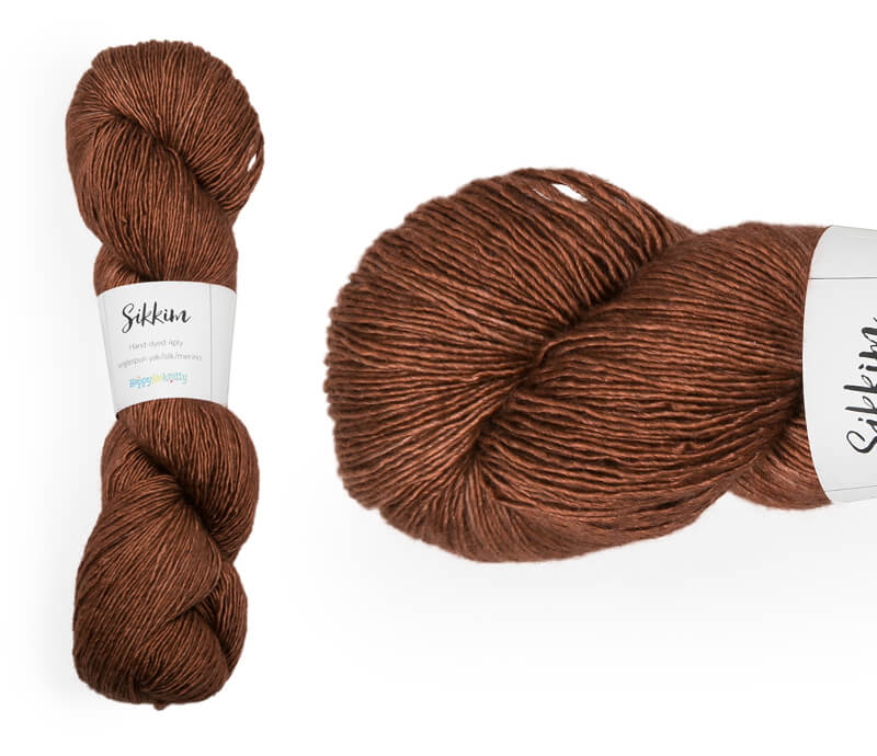 Hand-dyed single spun 15% yak / 20% silk / 65% superwash merino yarn. Colourway: Gingerbread Man. 4ply. The yak fibre is clearly visible, giving it a slightly heathered look. Very soft and drapes beautifully, so suitable for shawls. It can of course also be used for scarves, hats, baby clothes, or other 4ply knitting.
