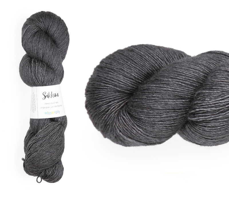 Hand-dyed single spun 15% yak / 20% silk / 65% superwash merino yarn. Colourway: In the Shadow. 4ply. The yak fibre is clearly visible, giving it a slightly heathered look. Very soft and drapes beautifully, so suitable for shawls. It can of course also be used for scarves, hats, baby clothes, or other 4ply knitting.