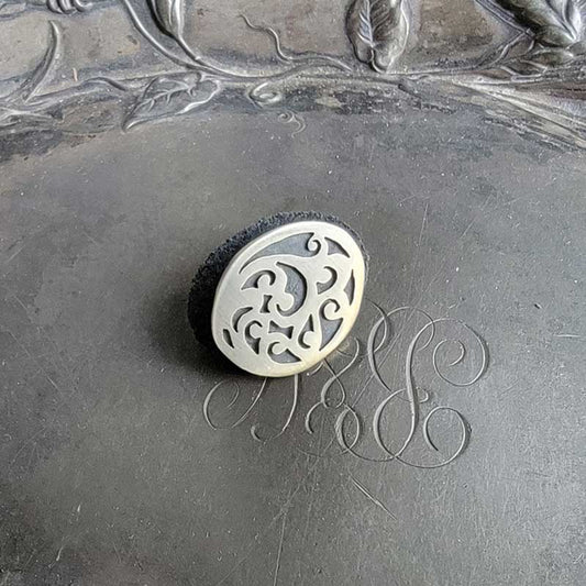 Modern Ornate Circle Stud Button