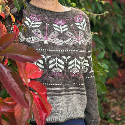 Happy-go-knitty Dragonfly Kit, hand dyed 100% pure Corriedale wool, 4ply. Brown colourway